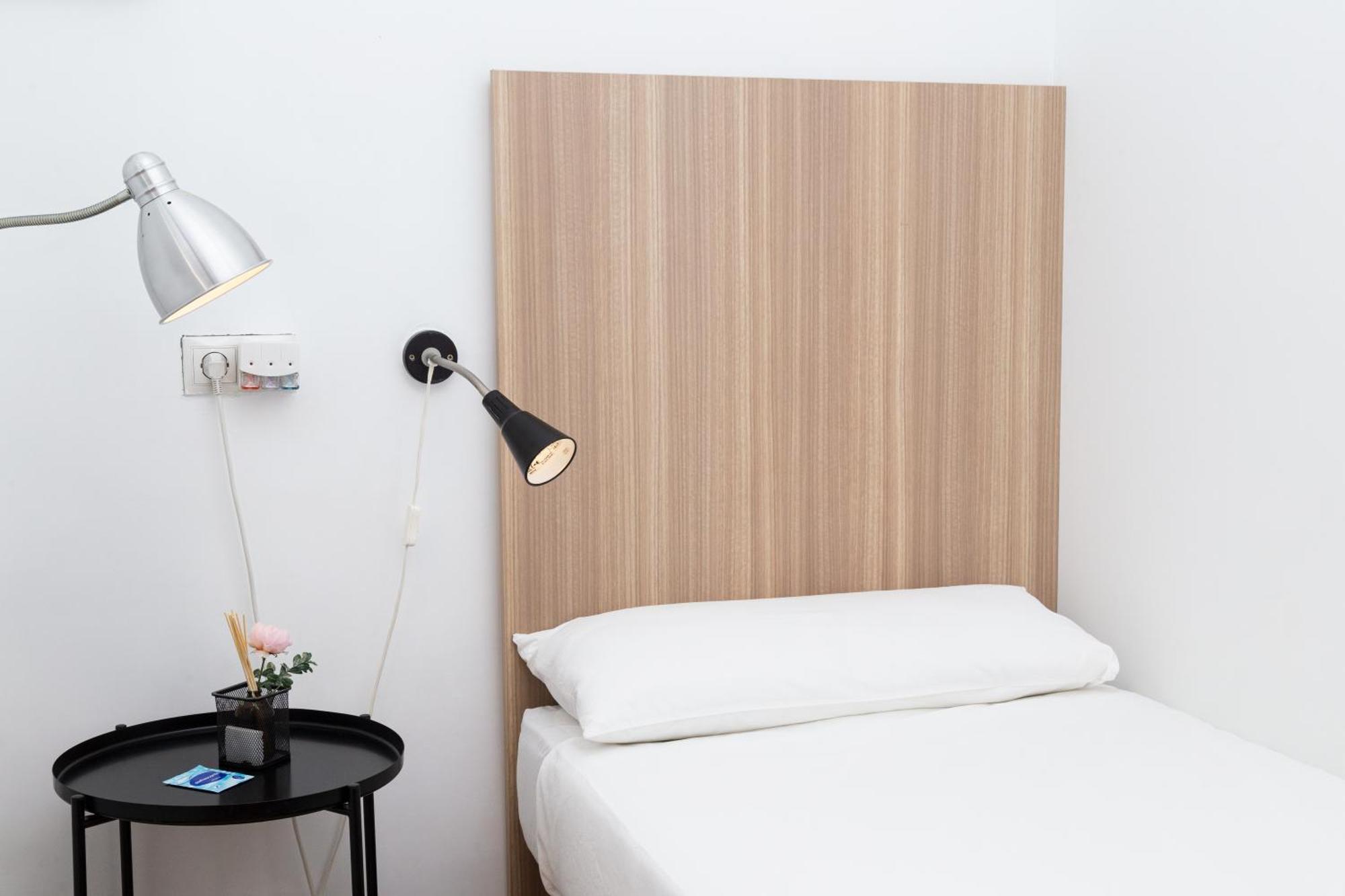 Hostal Siesta & Go Nuevos Ministerios Madrid Exteriér fotografie