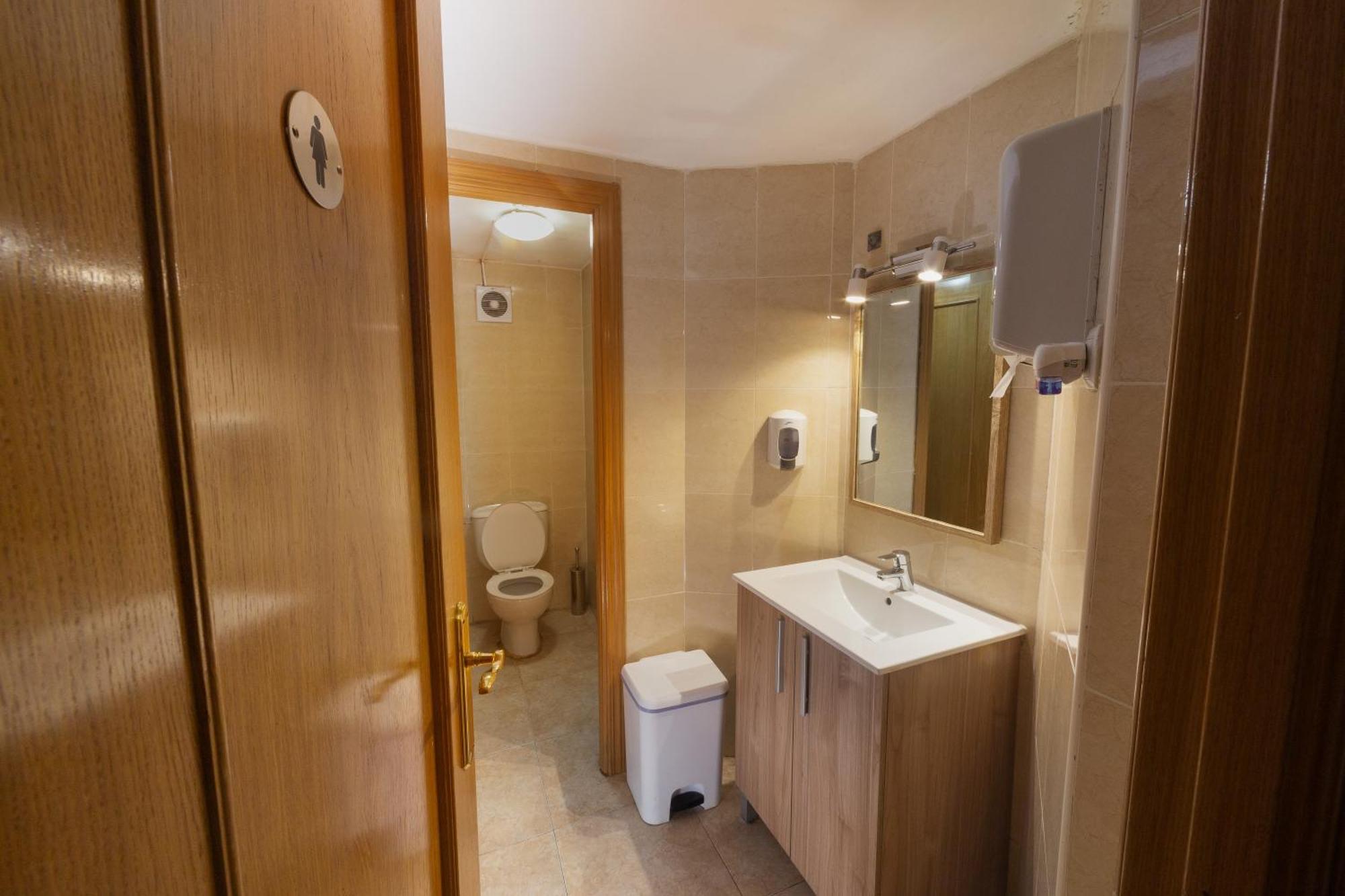 Hostal Siesta & Go Nuevos Ministerios Madrid Exteriér fotografie